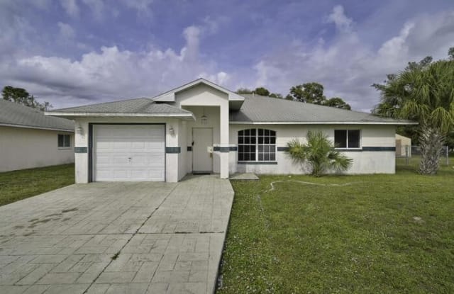 2817 Blount Street - 2817 Blount Street, Fort Myers, FL 33916