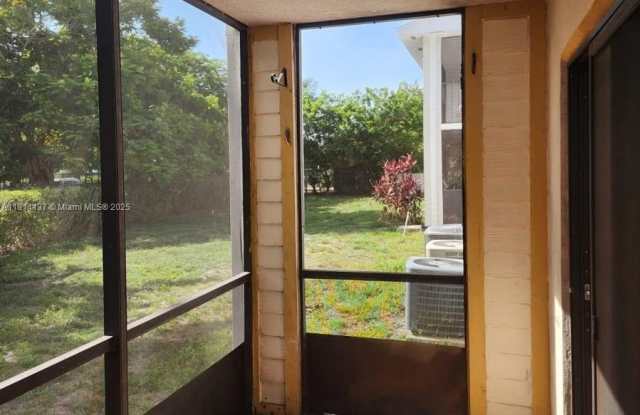 19055 NW 62nd Ave photos photos