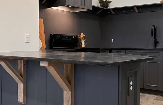 10 North Center Street photos photos