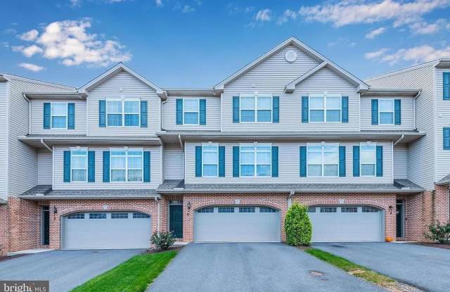 Beautiful 3 bedroom Home - 6 Jay Circle, Lemoyne, PA 17043