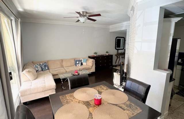 Meridian Furnished 1 Bd | 1 Ba Luxury Condo Gallery 3