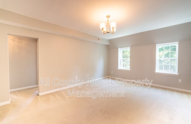 1756 N Rhodes St photos photos