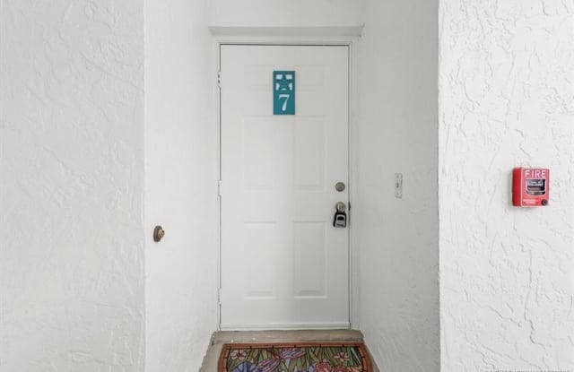 6082 SE Landing Way Gallery 3