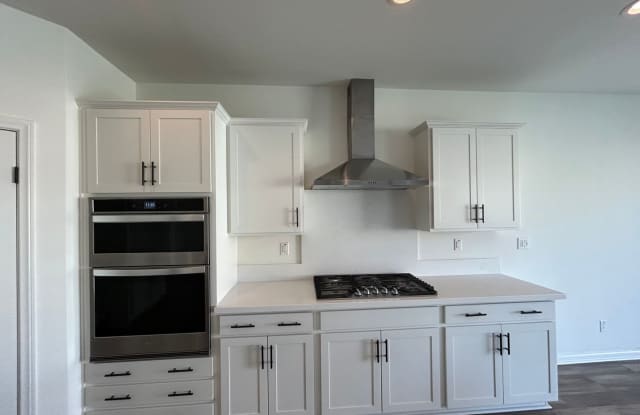 Like New 4 Bedroom + Loft Menifee Home Gallery 4