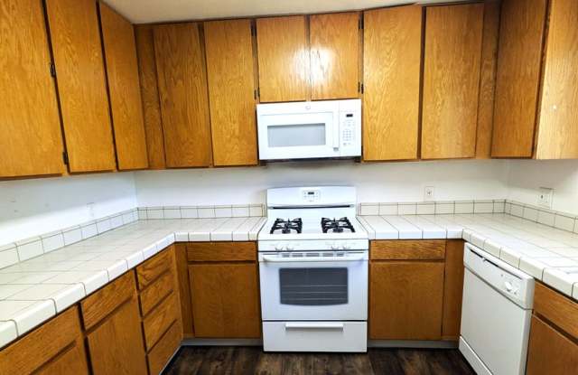 Cozy Charm Meets Modern Convenience in Citrus Heights! Gallery 2