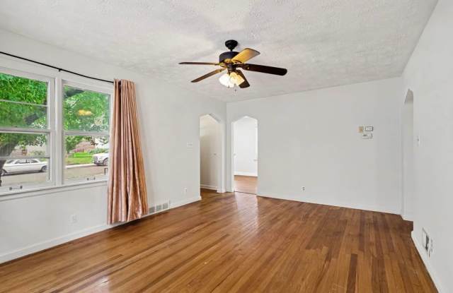Cottage cutie for Rent Gallery 4