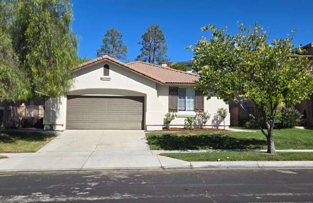 Chapman Heights Home - 33364 Warwick Hills Road, Yucaipa, CA 92399
