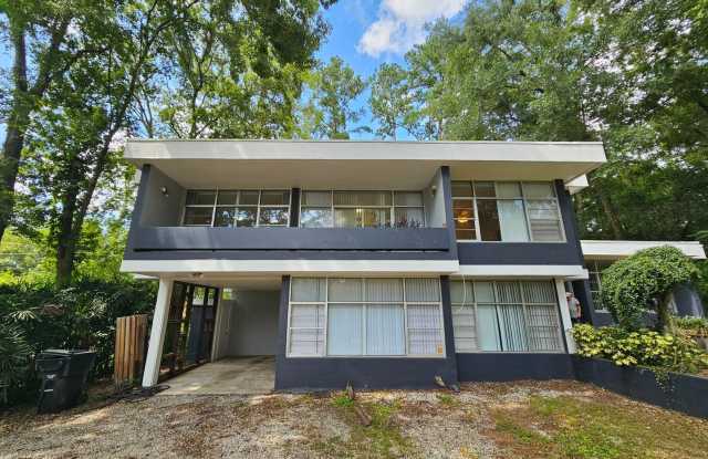 6 Bedroom/3 Bath home in Black Acres photos photos