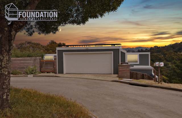 4BR/3BA Tam Valley Home w/ Pano Views! Solar! Hot Tub! FOUNDATION photos photos