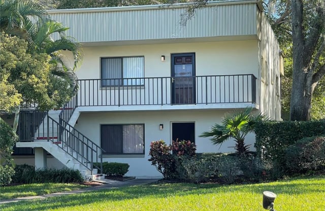 3300 FOX CHASE CIRCLE N - 3300 Fox Chase Circle North, Palm Harbor, FL 34683