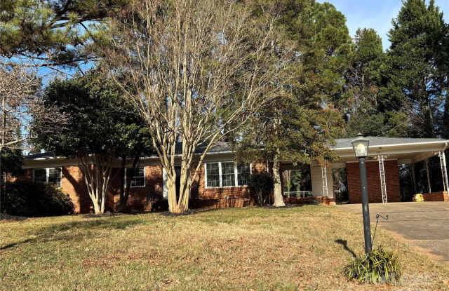 818 Ferndale Drive - 818 Ferndale Drive, Statesville, NC 28677