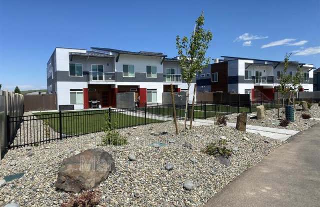 1310 NW Terre View Dr - 1310 Northwest Terre View Drive, Pullman, WA 99163