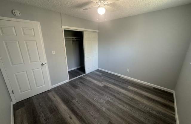Brentwood Apartments|7726-7734 Brentwood Drive Gallery 4