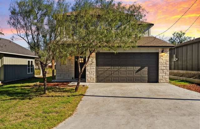 853 Cypress Lane - 853 Cypress Lane, Cottonwood Shores, TX 78657