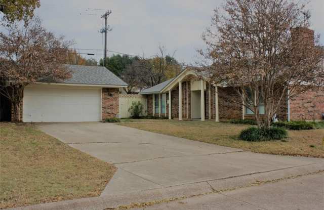 1101 Paluxy Court Gallery 2