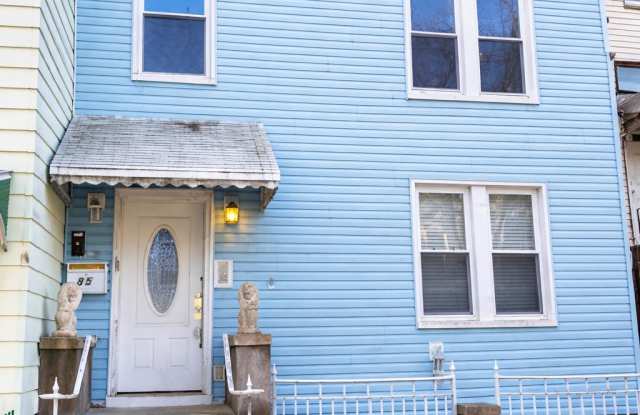 85 Laidlaw Avenue photos photos