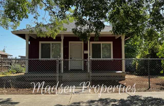 2591 Brown Avenue photos photos