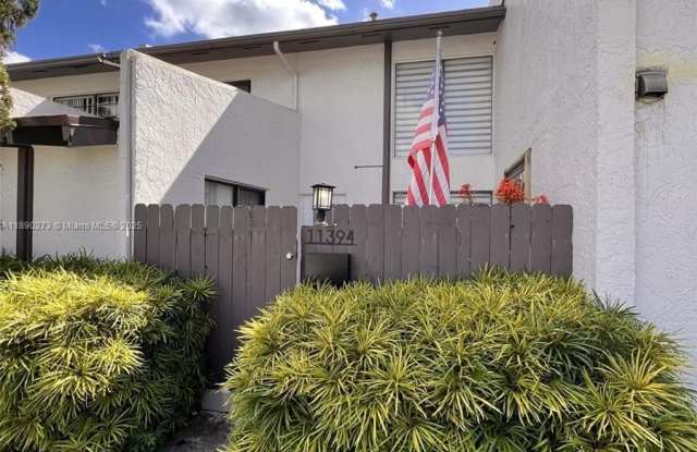 11394 SW 65th St - 11394 Southwest 65th Street, Kendall, FL 33173