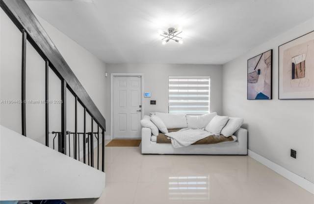 13350 SW 58th Ter photos photos