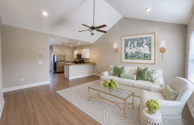 224 Waybill Circle Gallery 2