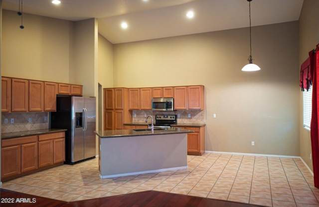 3124 E Sparrow Place Gallery 2