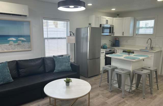 511 8th St N photos photos