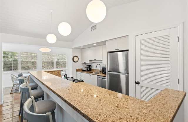 1195 Winding Oaks Circle E Gallery 4
