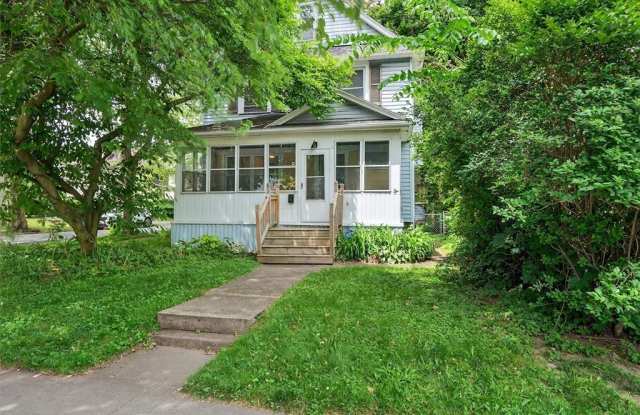 919 Goodman St S photos photos