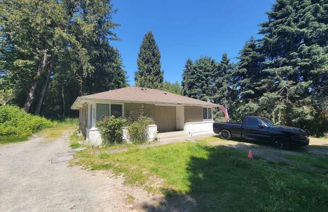 This 2-bedroom, 1-bathroom home photos photos