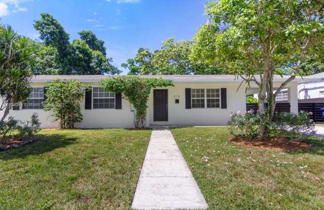 215 Grant Dr photos photos