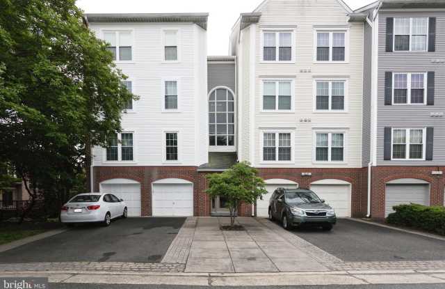 273 S PICKETT Street S unit: 101 - 273 South Pickett Street, Alexandria, VA 22304