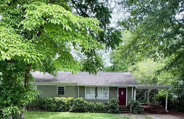Cute Three Bedroom Near Piedmont Hospital photos photos