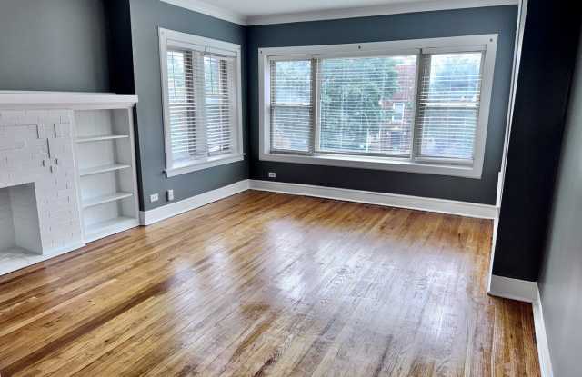 7915 S Langley Avenue Gallery 2