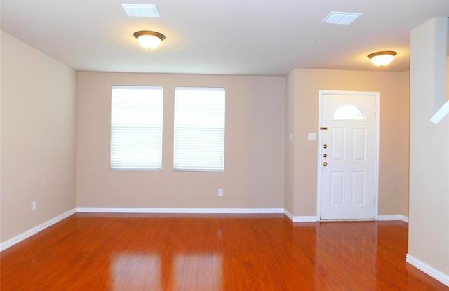 2800 Desert Drive Gallery 4