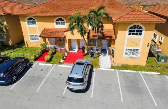 7698 W 34th Ln - 7698 West 34th Lane, Hialeah, FL 33018