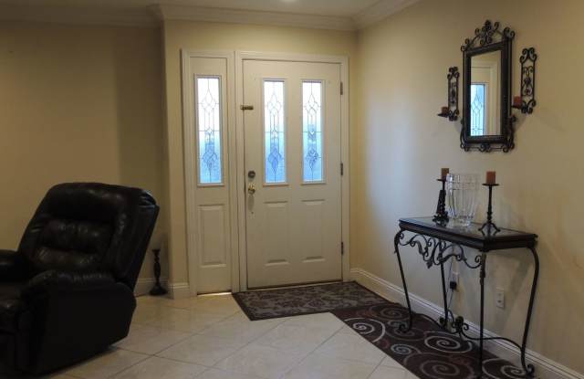 18338 Keswick St - 18338 W Keswick St, Los Angeles, CA 91335