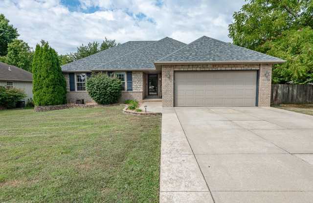 4 Bedroom | 2 Bathroom | 2 Car Garage | Battlefield MO | Fenced Backyard! photos photos 4 Bedroom | 2 Bathroom | 2 Car Garage | Battlefield MO | Fenced Backyard! photos photos