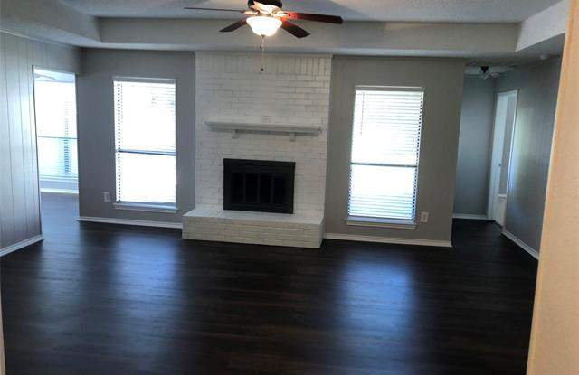 8241 Meadowbrook Drive Gallery 3