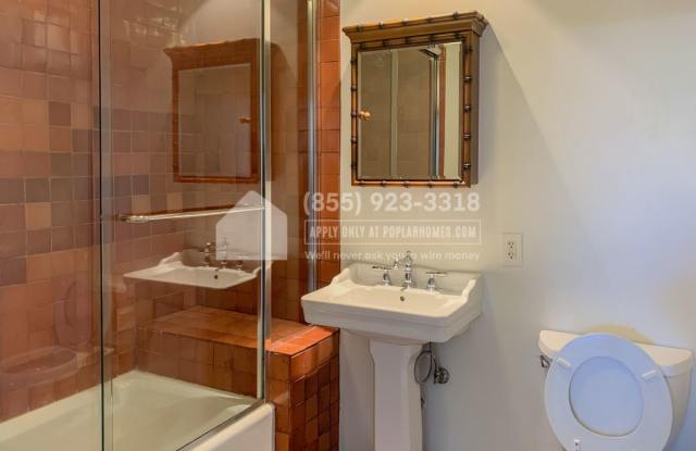 132 N Crescent Heights Boulevard - 132 North Crescent Heights Boulevard, Los Angeles, CA 90048