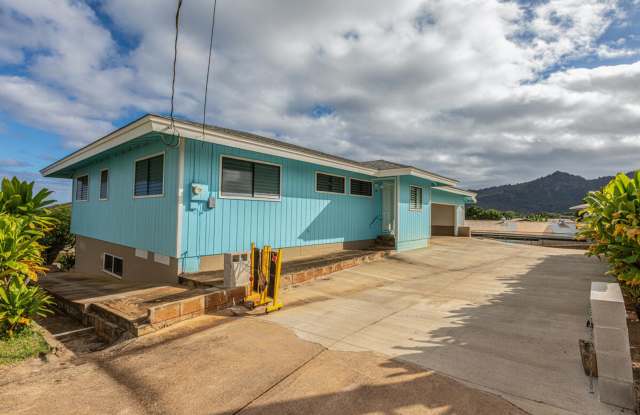 Unfurnished 2 bedroom, 1 bath home in quiet Lihue neighborhood, with views! photos photos
