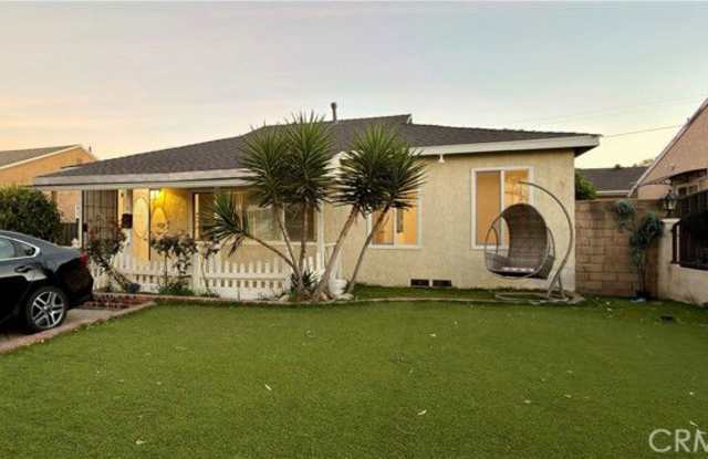 11246 Saticoy Street photos photos