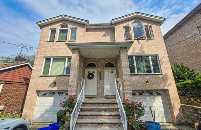 2050 Ellery Avenue - 2050 Ellery Avenue, Fort Lee, NJ 07024