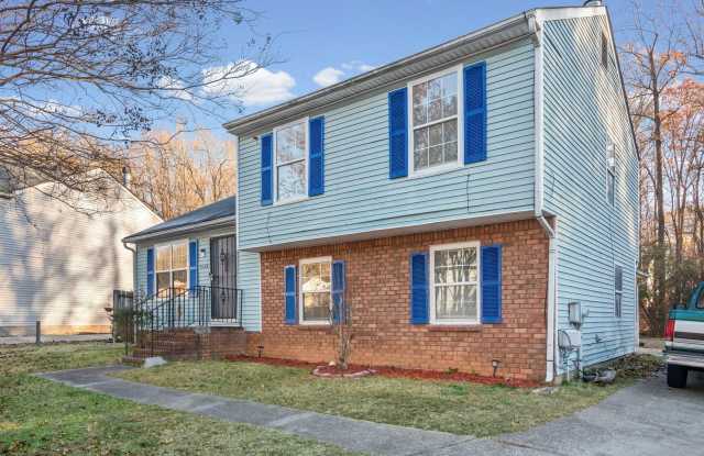 Split level 4 -Bedrooms/2.5 Bath, For Rent $2000.00/Month photos photos