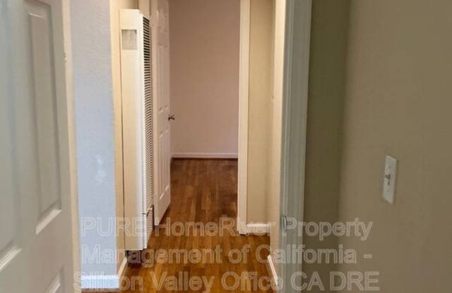 1723 Rosemary Lane Gallery 3