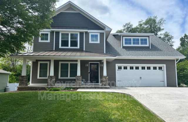 2440 Belvue Rd photos photos
