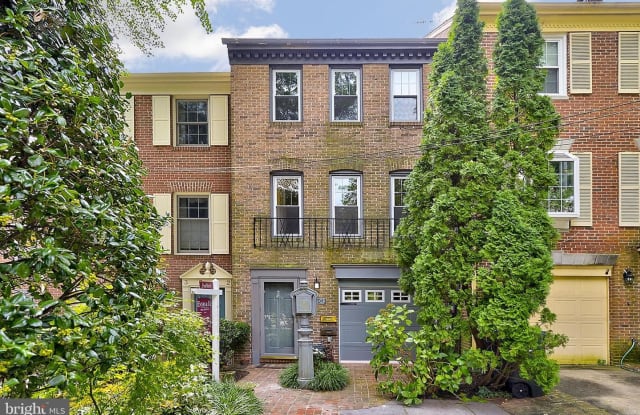 3704 HUNTINGTON ST NW - 3704 Huntington Street Northwest, Washington, DC 20015
