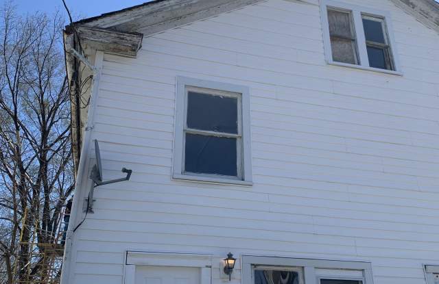 111 North Kentucky Avenue Gallery 1