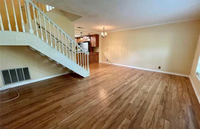 14803 LAKE FOREST Drive Gallery 3