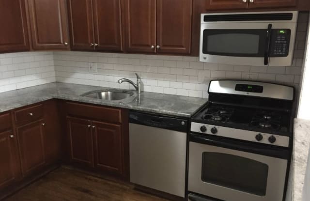 1444 W Berteau Ave 1 - 1444 West Berteau Avenue, Chicago, IL 60613