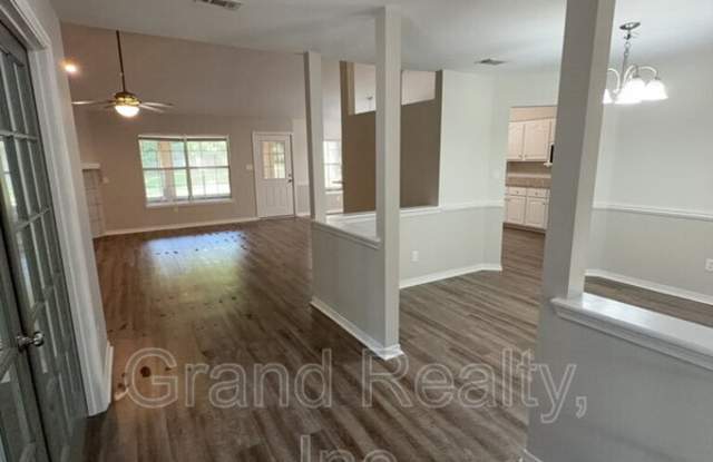 6464 Outer Drive Gallery 4